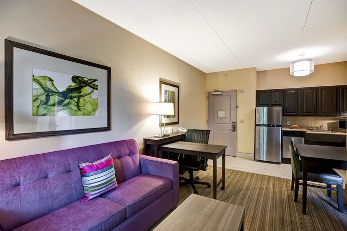 Imagen de la habitación del Hotel Homewood Suites by Hilton Eatontown. Foto 10