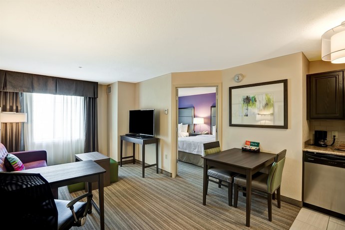 Imagen de la habitación del Hotel Homewood Suites by Hilton Eatontown. Foto 12