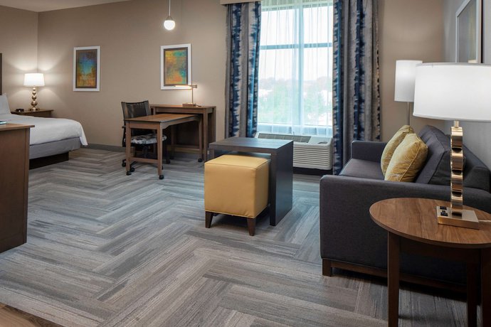 Imagen de la habitación del Hotel Homewood Suites by Hilton Greensboro Wendover, NC. Foto 10