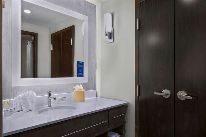 Imagen de la habitación del Hotel Homewood Suites by Hilton Greensboro Wendover, NC. Foto 11