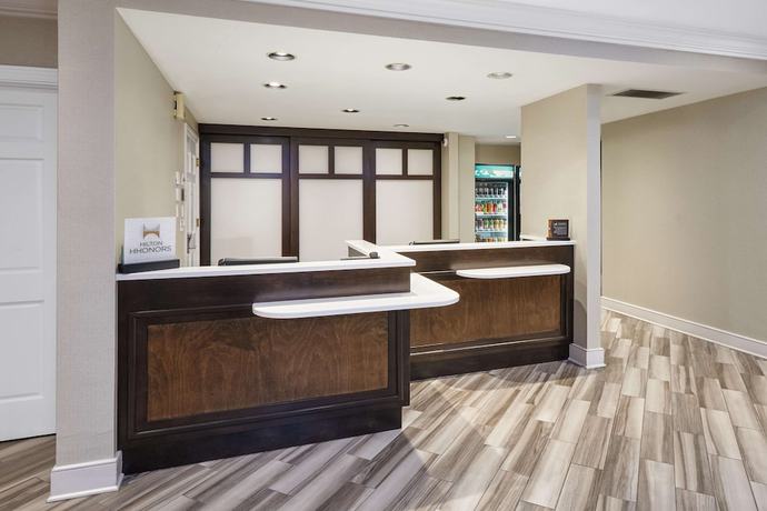 Imagen de los interiores del Hotel Homewood Suites by Hilton Indianapolis-Keystone Crossing. Foto 19