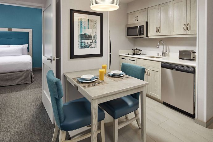 Imagen de la habitación del Hotel Homewood Suites by Hilton Long Beach Airport. Foto 3