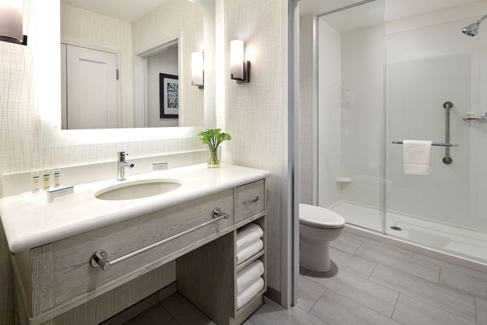 Imagen de la habitación del Hotel Homewood Suites by Hilton Long Beach Airport. Foto 8