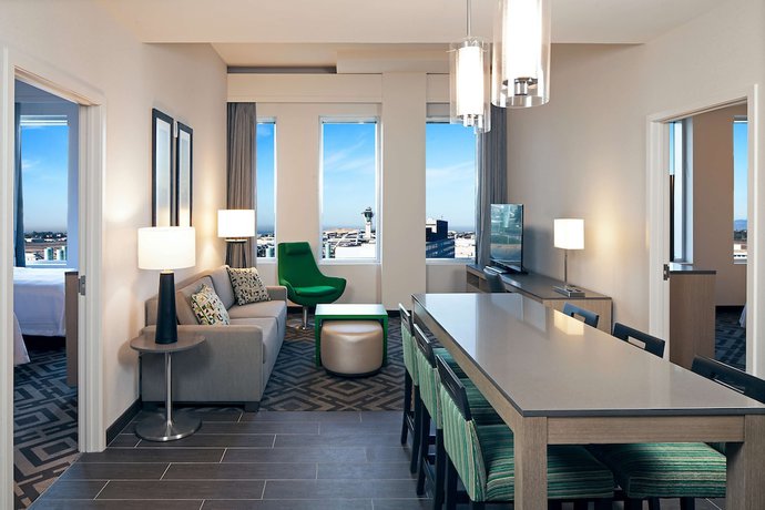 Imagen de la habitación del Hotel Homewood Suites by Hilton Los Angeles International Airport. Foto 6