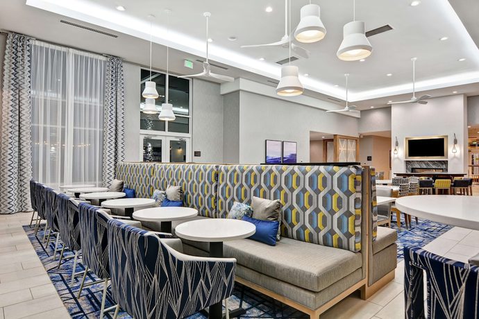 Imagen de los interiores del Hotel Homewood Suites by Hilton Lynchburg. Foto 19
