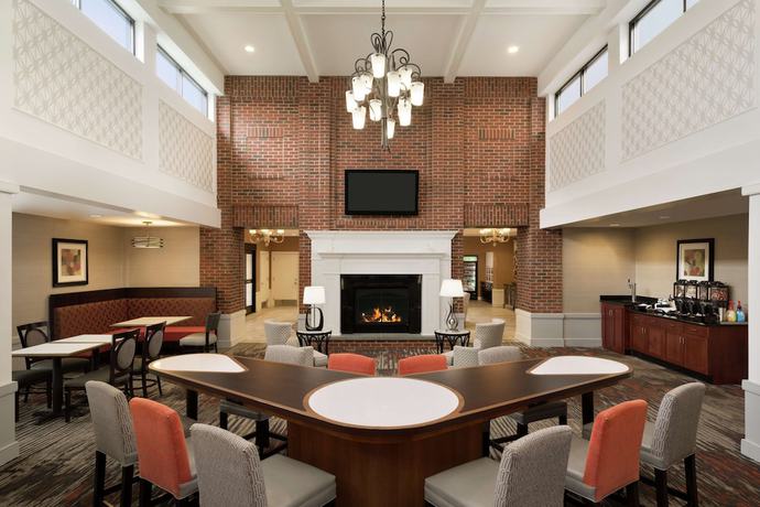 Imagen de los interiores del Hotel Homewood Suites by Hilton Newtown - Langhorne, PA. Foto 15