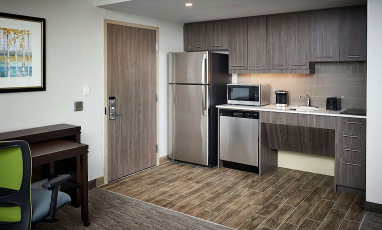 Imagen de la habitación del Hotel Homewood Suites by Hilton North Bay. Foto 18