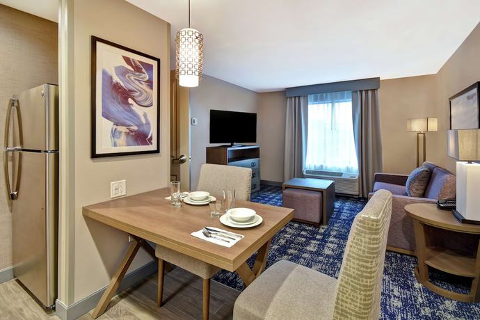 Imagen de la habitación del Hotel Homewood Suites by Hilton Orange New Haven. Foto 6