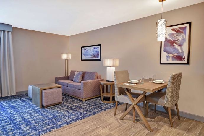 Imagen de la habitación del Hotel Homewood Suites by Hilton Orange New Haven. Foto 17