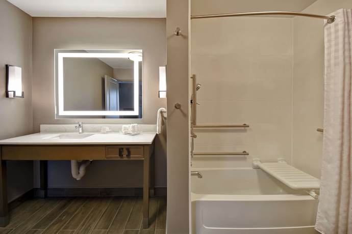 Imagen de la habitación del Hotel Homewood Suites by Hilton Orange New Haven. Foto 18