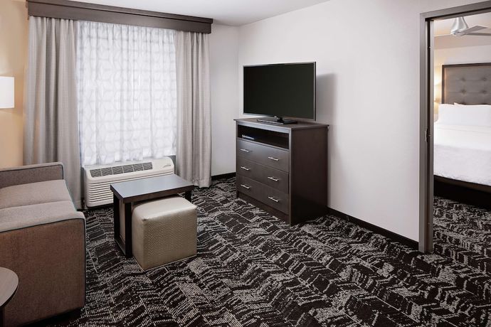 Imagen de la habitación del Hotel Homewood Suites by Hilton Ronkonkoma. Foto 5