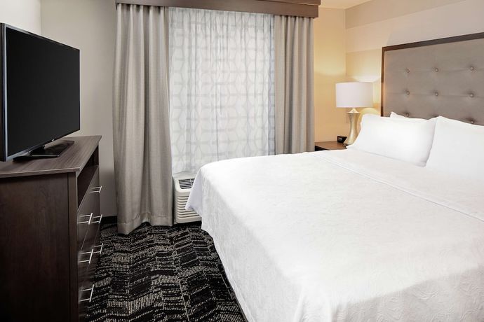 Imagen de la habitación del Hotel Homewood Suites by Hilton Ronkonkoma. Foto 8