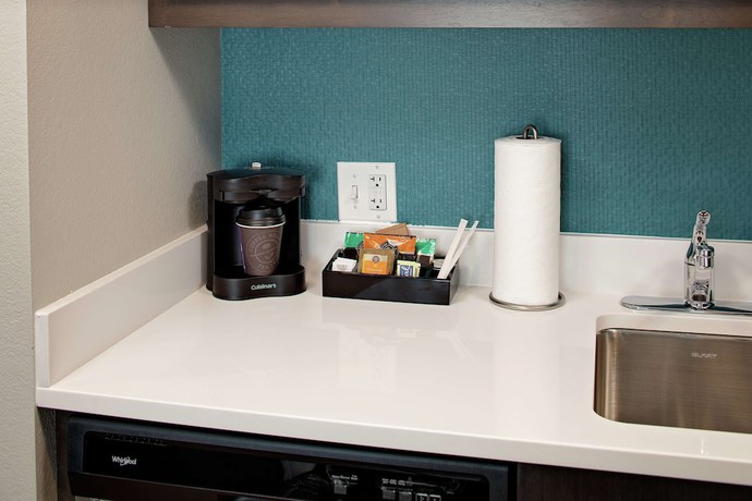 Imagen de la habitación del Hotel Homewood Suites by Hilton Ronkonkoma. Foto 15