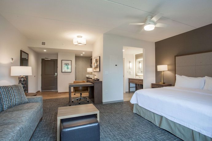 Imagen de la habitación del Hotel Homewood Suites by Hilton Saratoga Springs. Foto 3