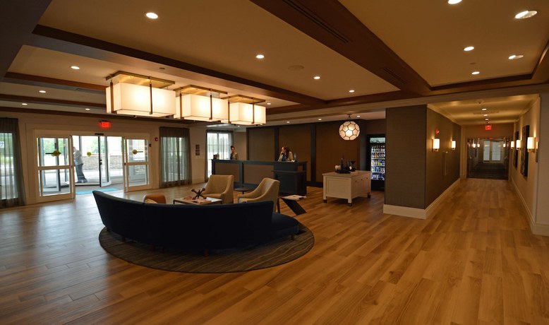 Imagen de los interiores del Hotel Homewood Suites by Hilton Saratoga Springs. Foto 18