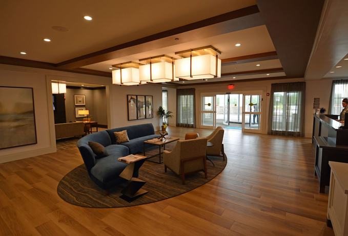 Imagen de los interiores del Hotel Homewood Suites by Hilton Saratoga Springs. Foto 19