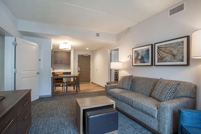 Imagen de la habitación del Hotel Homewood Suites by Hilton Saratoga Springs. Foto 14