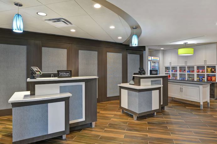 Imagen de los interiores del Hotel Homewood Suites by Hilton Savannah-North/Airport. Foto 17