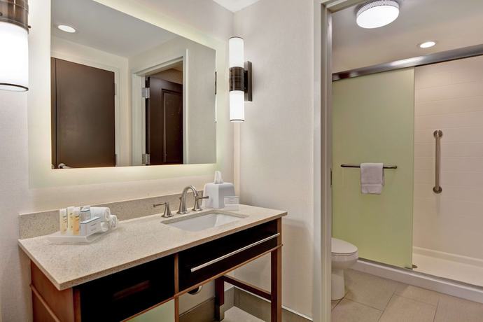 Imagen de la habitación del Hotel Homewood Suites by Hilton Savannah-North/Airport. Foto 4