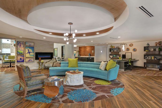 Imagen de los interiores del Hotel Homewood Suites by Hilton Savannah-North/Airport. Foto 20