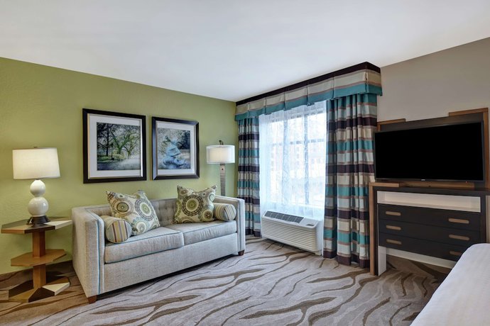 Imagen de la habitación del Hotel Homewood Suites by Hilton Savannah-North/Airport. Foto 14