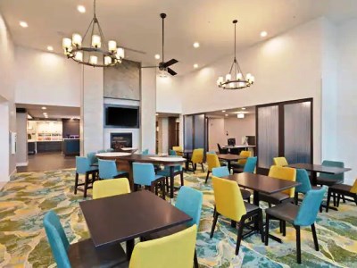 Imagen del bar/restaurante del Hotel Homewood Suites by Hilton St. Augustine San Sebastian, FL. Foto 2