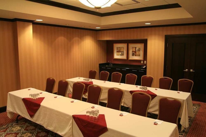 Imagen de los interiores del Hotel Homewood Suites by Hilton Toronto Airport Corporat Centre. Foto 12