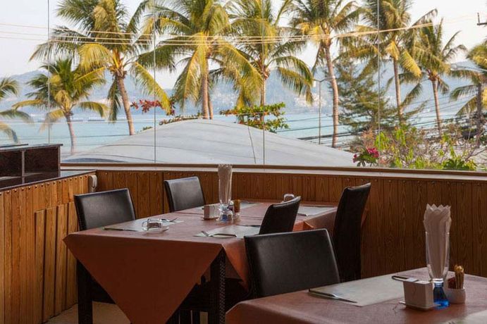 Imagen del bar/restaurante del Hotel Homm Bliss Southbeach Patong. Foto 2