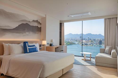 Imagen de la habitación del Hotel Homm Marina Sokcho. Foto 11