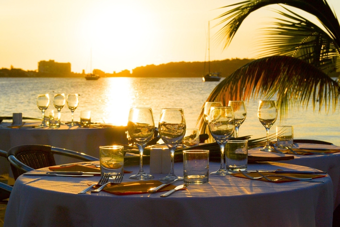 Imagen del bar/restaurante del Hotel Hommage and Residences. Foto 3