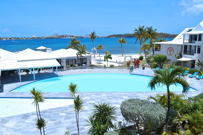 Imagen de la piscina del Hotel Hommage and Residences. Foto 15