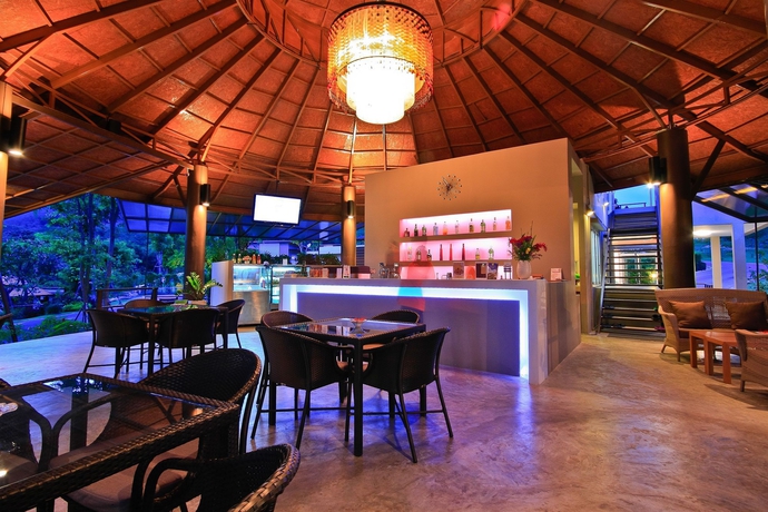 Imagen del bar/restaurante del Hotel Hommuenlee Hill Resort. Foto 6