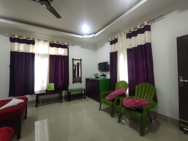Imagen de los interiores del Hotel Homocation Seuj Nivas. Foto 6