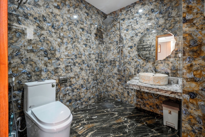 Imagen de los interiores del Hotel Hon Gai. Foto 12