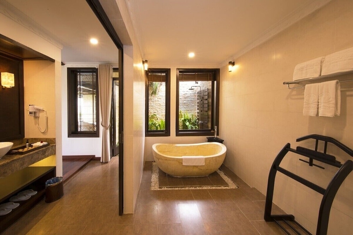 Imagen de la habitación del Hotel Hon Tam Resort. Foto 9