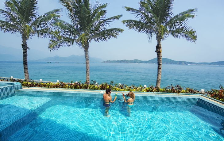 Imagen de la habitación del Hotel Hon Tam Resort. Foto 17