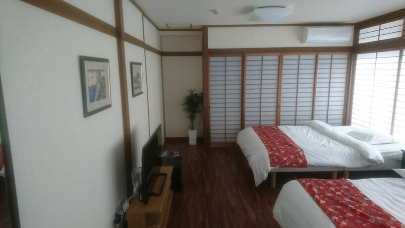 Imagen de la habitación del Hotel Hondori Inn. Foto 19