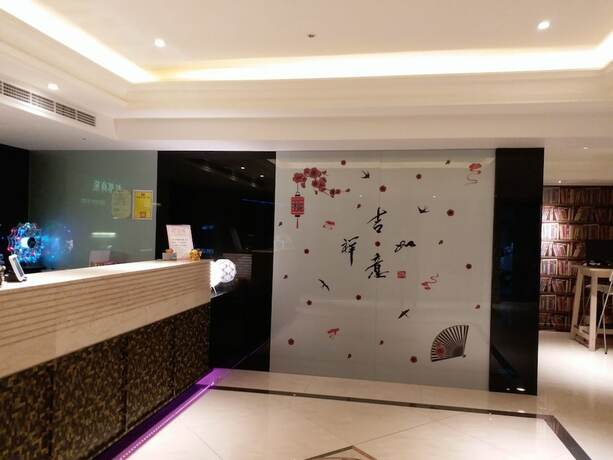 Imagen de los interiores del Hotel Hondow. Foto 14