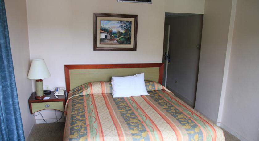 Imagen de la habitación del Hotel Honduras Maya. Foto 6