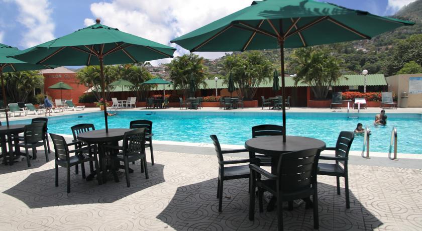 Imagen de la piscina del Hotel Honduras Maya. Foto 14