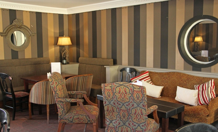 Imagen de los interiores del Hotel Honest Lawyer. Foto 15