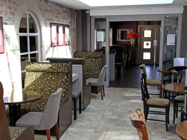 Imagen del bar/restaurante del Hotel Honest Lawyer. Foto 4