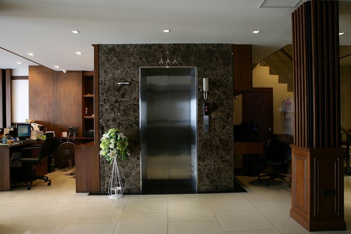 Imagen de los interiores del Hotel Honey Inn. Foto 14