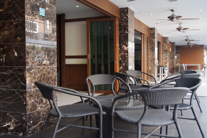 Imagen de los interiores del Hotel Honey Inn. Foto 19