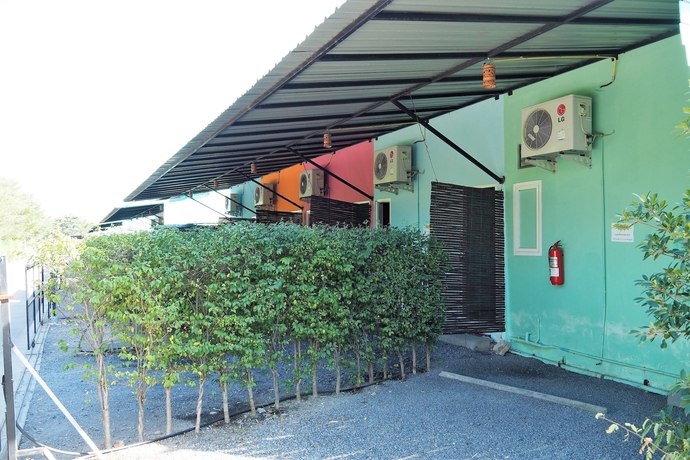 Imagen de los exteriores del Hotel Honey Inn, Lam Luk Ka. Foto 17