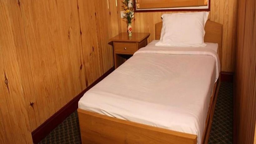 Imagen del bar/restaurante del Hotel Honey Pine. Foto 2