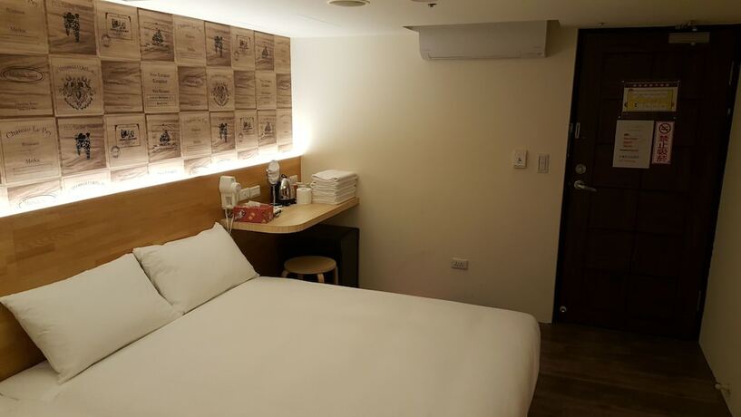 Imagen de la habitación del Hotel Honey Prince. Foto 18