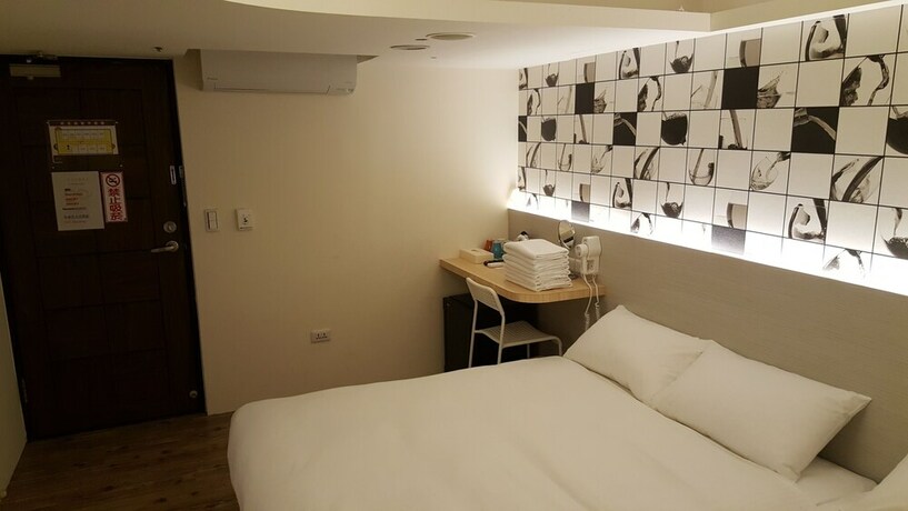 Imagen de la habitación del Hotel Honey Prince. Foto 27