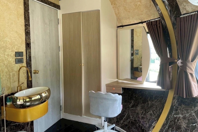 Imagen de la habitación del Hotel Honey Queen Resort. Foto 3