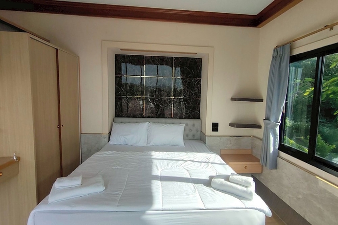 Imagen de la habitación del Hotel Honey Queen Resort. Foto 15